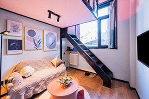 Kahden hengen superior-huone, kaupunkinäköala | Kannettavalle tietokoneelle sopiva työtila, pimennysverhot