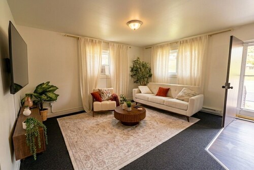 Fabulous 2-bedroom apartment with Free EV charging station