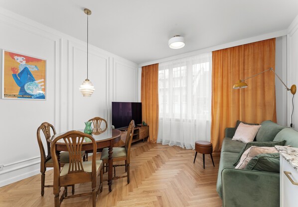Living area - Kamienica Pod Czaplą Heritage Apartment (Kraków)