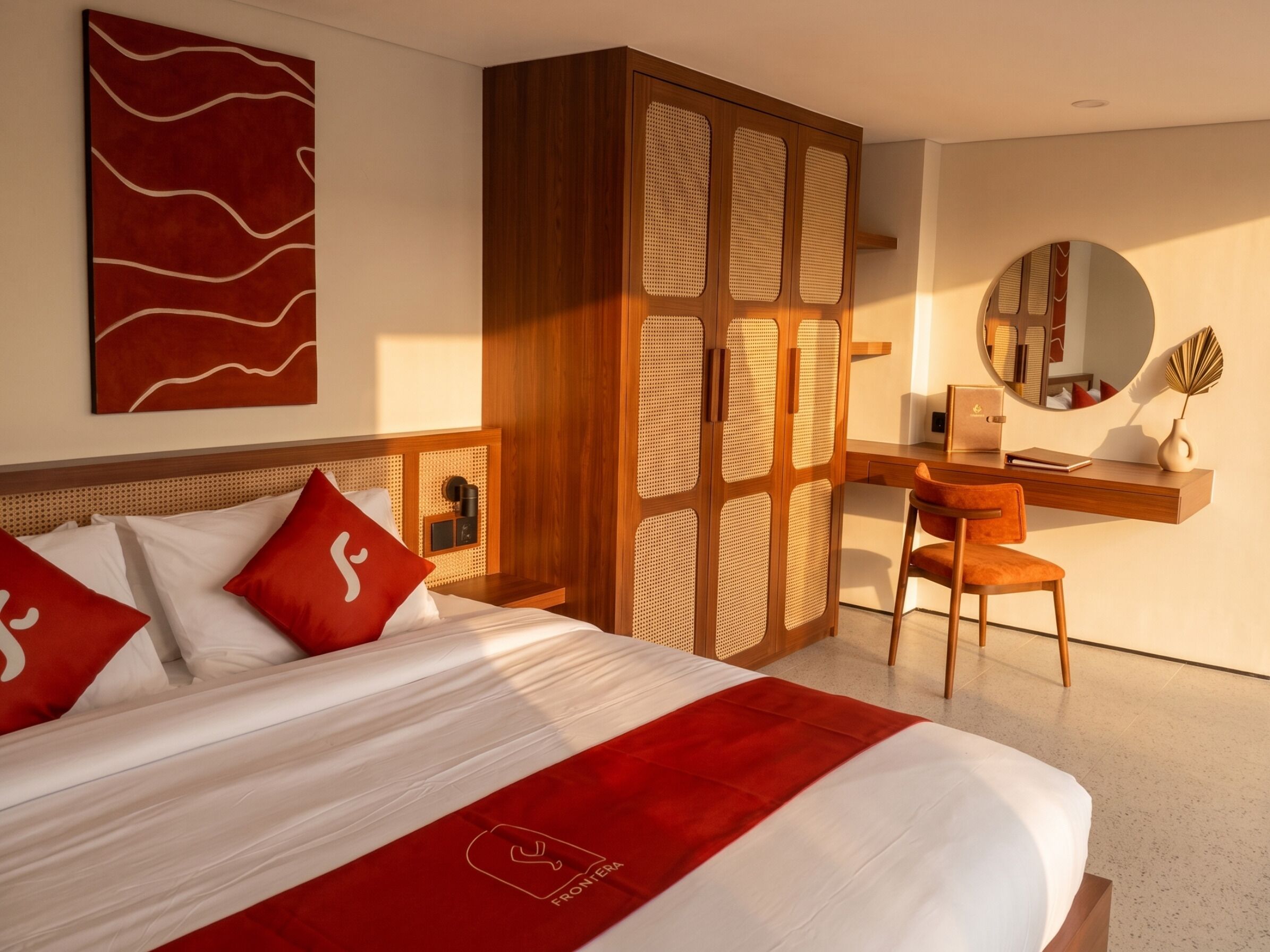 Suíte superior, 1 cama King, ar-condicionado, vista para a piscina | Wi-Fi de cortesia