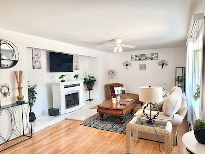 Charming 4-bedroom house with AC in Stafford Township