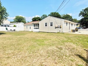 Exterior - Charming 4-bedroom house with AC in Stafford Township (Stafford Township)