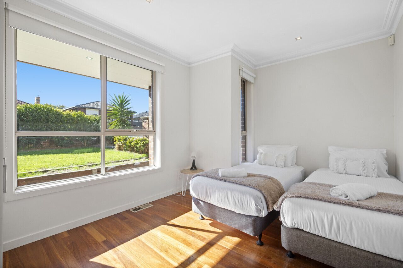 4 bedrooms, desk, iron/ironing board, travel cot