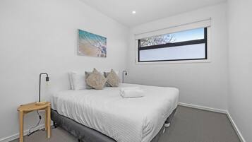 2 bedrooms, iron/ironing board, travel cot, WiFi