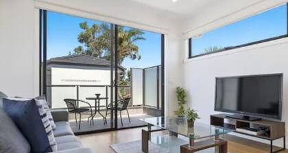 Domi Rentals - The Moorabbin Townhouse