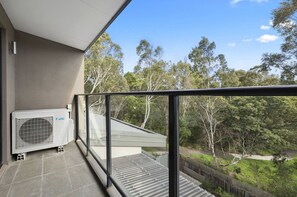 Property grounds - Domi Rentals - The Atkinson Home (Chadstone)