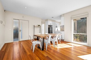 Dining - Domi Rentals - The Blackburn Residences (Notting Hill)