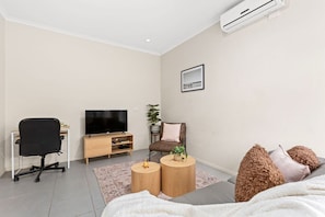 TV - Domi Rentals - The Stockdale Home (Clayton)