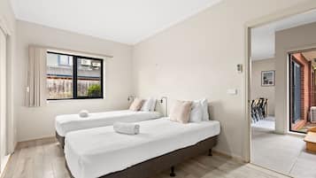 4 bedrooms, desk, iron/ironing board, travel cot
