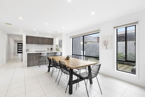 Dining - Domi Rentals - The Third Residence (Clayton South)