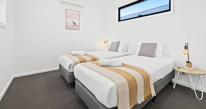 Domi Rentals - The Moorabbin Townhouse
