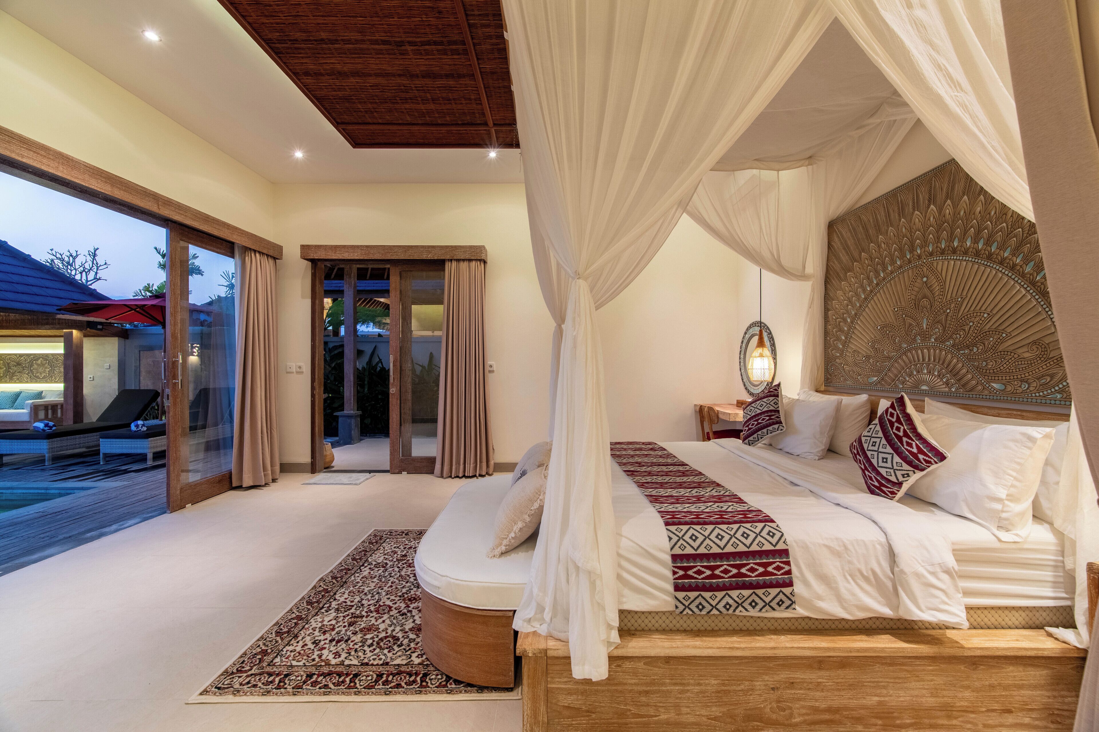 Rollaway beds, free WiFi, bed sheets