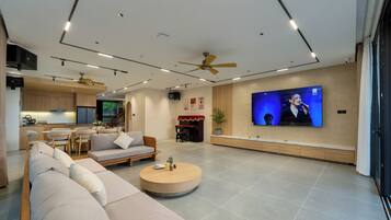 TV connectée de 55 pouces avec chaînes par câble