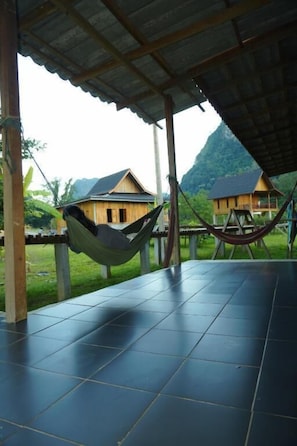 Terrace/patio - Eco Farm Stay & Hostel (Nong Khiaw)