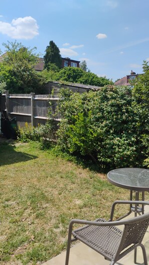 House | 4 bedrooms - Spacious 4BR Stay in Morden Contractors and Group (Morden)