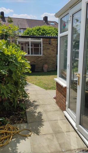 House | 4 bedrooms - Spacious 4BR Stay in Morden Contractors and Group (Morden)