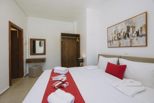 Casa Di Notos Beach Hotel