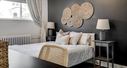 Executive 3BR | Monthly Stays | Quiet East Ottawa