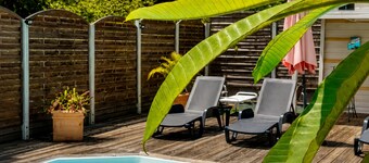 Grande piscine, dans un environnement paisible, déconnexion totale assurée !