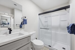 Bathroom - 4 Bedroom 2 Bath home in Port Arthur Texas! (Port Arthur)