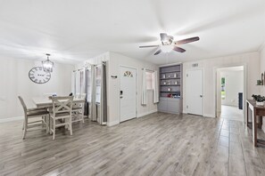 Dining - 4 Bedroom 2 Bath home in Port Arthur Texas! (Port Arthur)