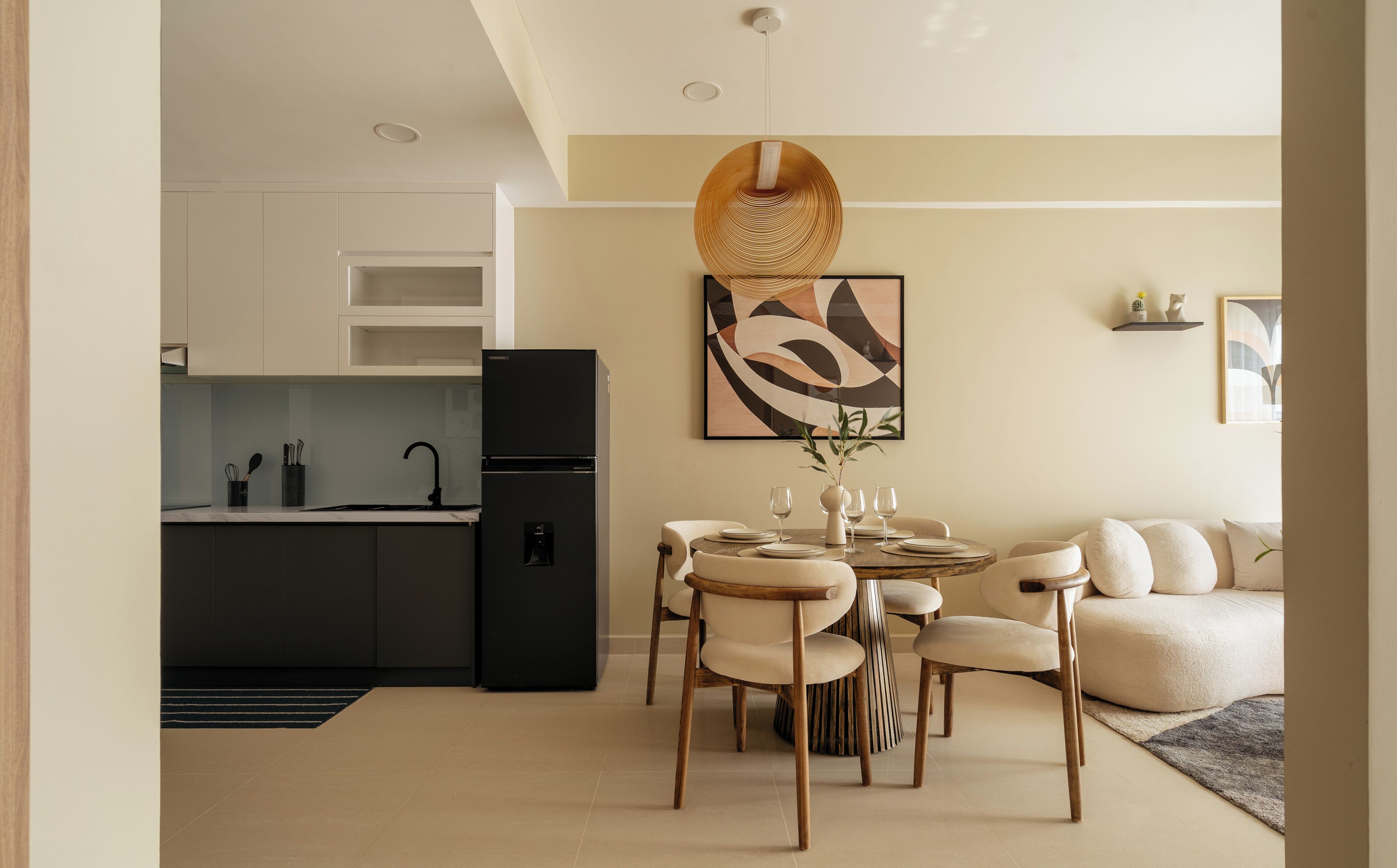 Apartamento superior, balcón, vistas a la ciudad | Interior