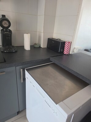 Private kitchen - Maison avec 4 chambres et jardin BREST (Brest)
