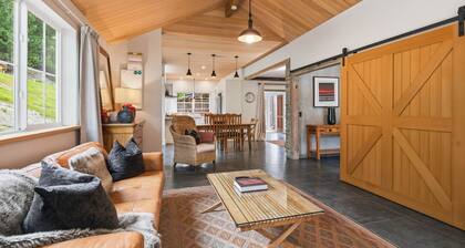 Stone Cottage with Fireplace