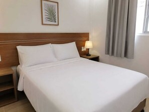Room, 1 Queen Bed, Patio | In-room safe, blackout curtains, iron/ironing board (on request) - HOTEL LUXURY DREAM (Bogotá)