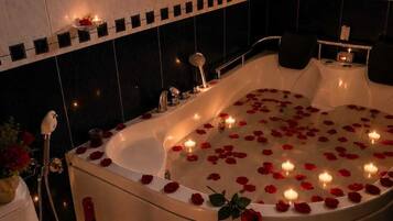 Classic Room, Patio | Spa