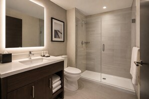 Bathroom - Spacious 1BR Toronto Getaway to Unwind - Perfect for Families! (Toronto)