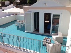 Outdoor dining - Vrbo Property (Le Forna)