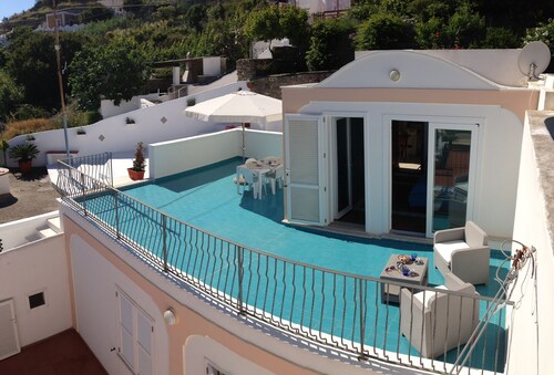 Cozy Apartment with a Large Terrace Overlooking the Sea