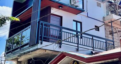 Affordable Luxury Loft Style•Netflix•Fast Wifi•FreeParking•Sta. Cruz Laguna