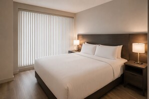 Room - Stylish Studio City Stay Close to Dining, Shows & Transit (Toronto)