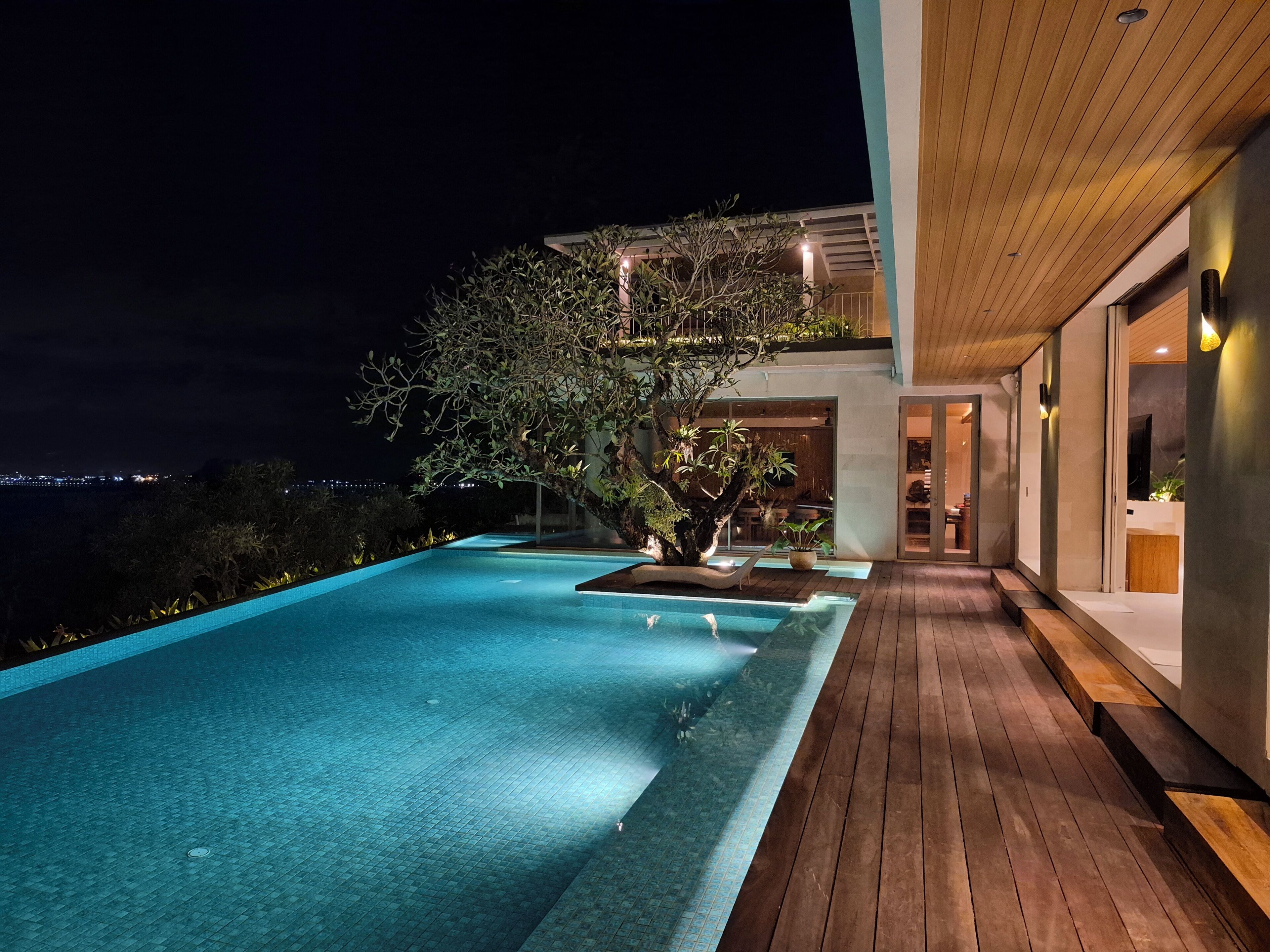 Outdoor pool, pool loungers