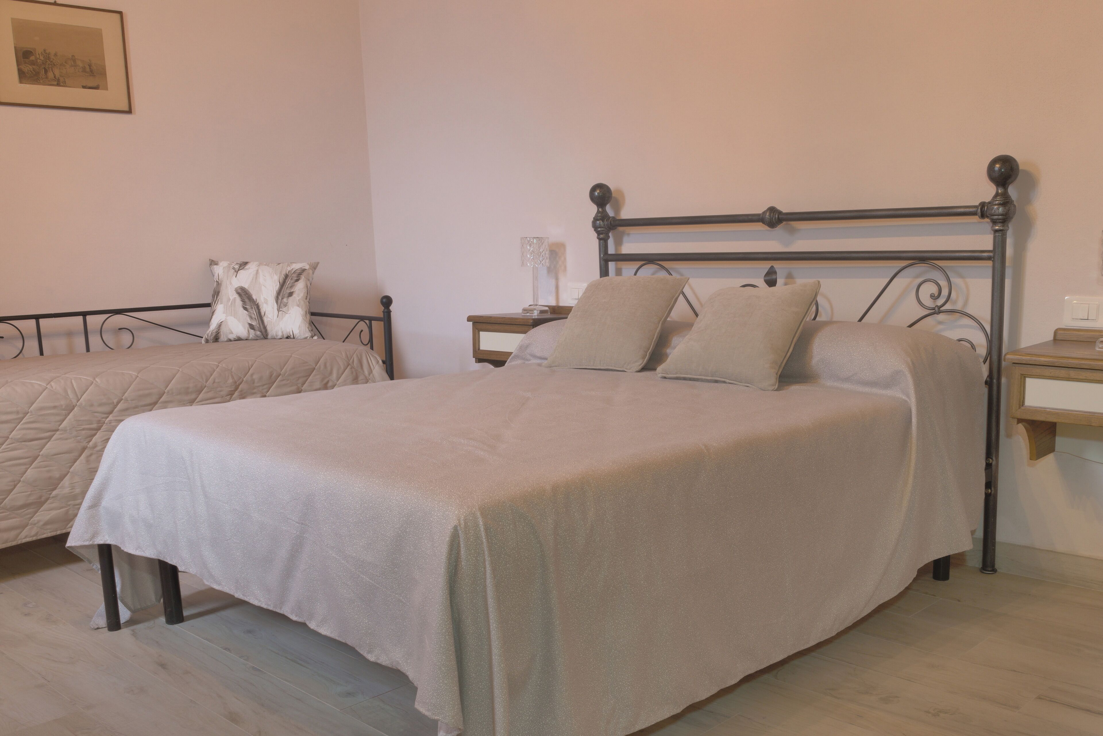 1 bedroom, WiFi, bed sheets