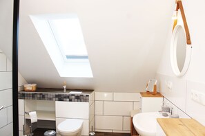 Bathroom - Vrbo Property (Hanstedt I)