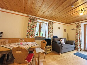 Dining - Vrbo Property (Aschau im Chiemgau)