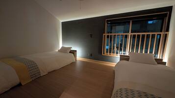 Luxury House, 4 Bedrooms, Non Smoking | Blackout drapes, iron/ironing board, WiFi (free)
