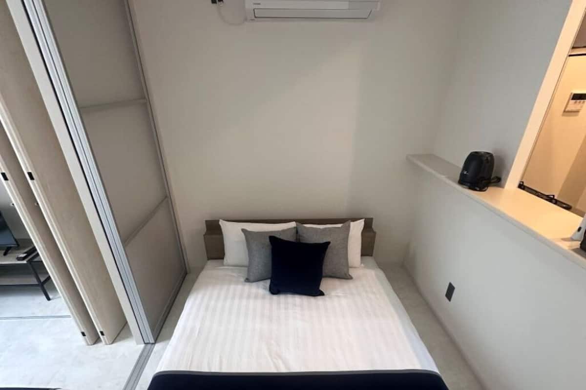 Cortines opaques i wifi gratuïta