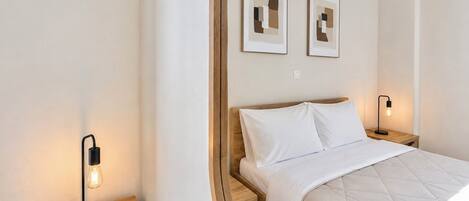1 bedroom, iron/ironing board, internet, bed sheets
