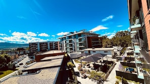 Exterior - Luxury Lakeside Getaway. CABAN condo at Gyro Beach Park. 2 Bed (King Bed)/2 Bath (Kelowna)