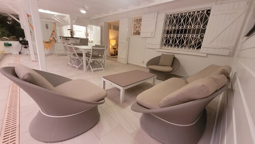VILLA KAZ A BAR