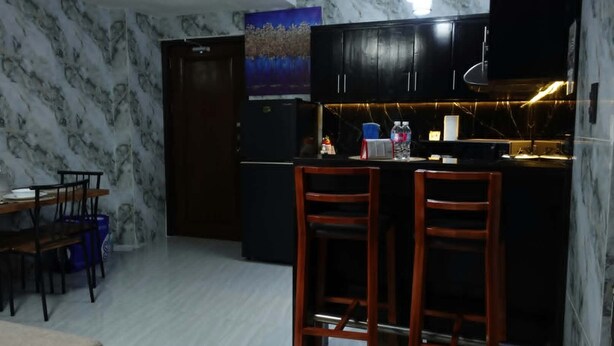 Private kitchen - Modern Condotel Near Clark Airport -5 mins to SM Clark and Walking street (Angeles)