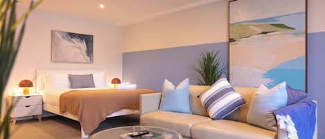 Iron/ironing board, WiFi, bed sheets