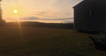 Romantischer Hüttenurlaub in der Morgendämmerung Euphemia Sunsets & S'mores