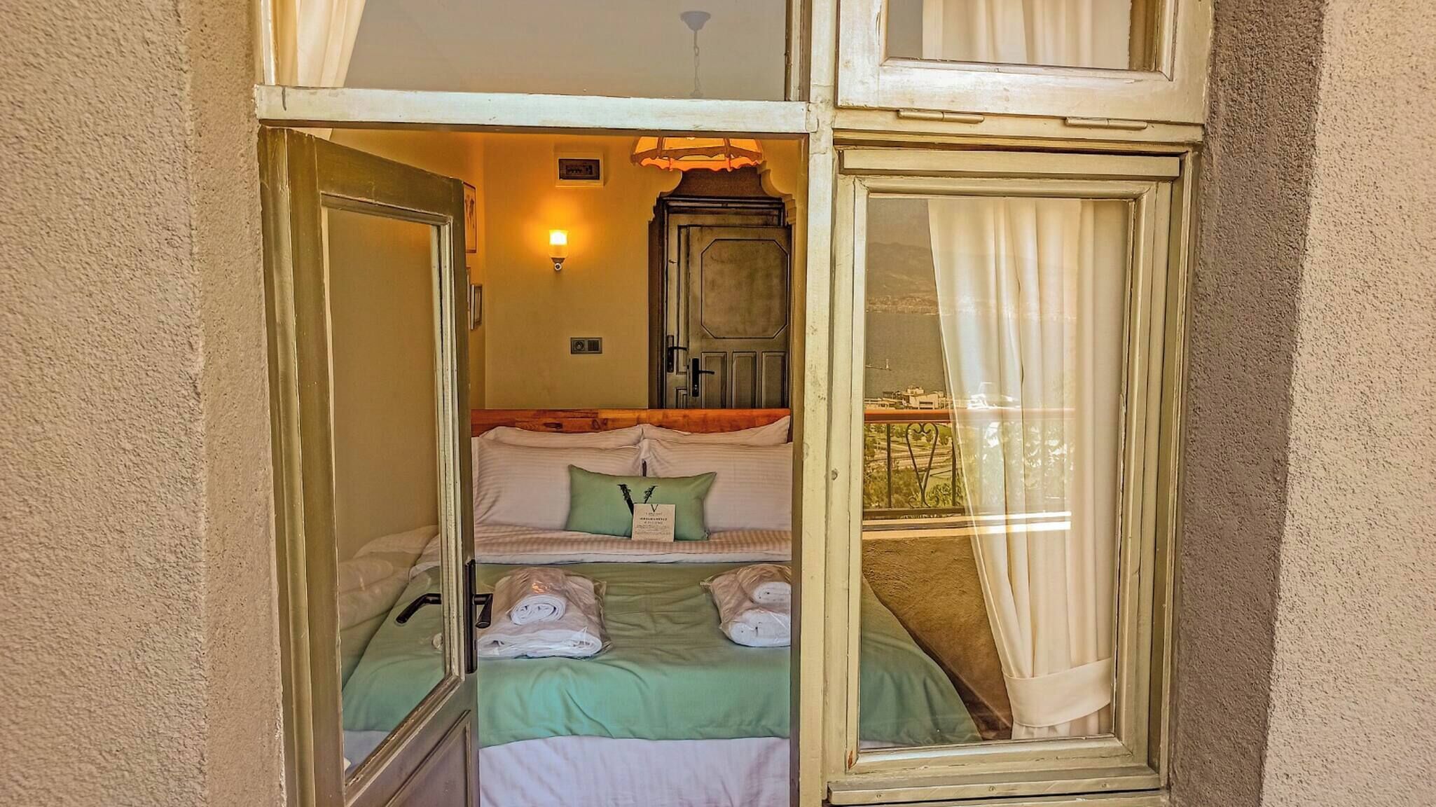 1 bedroom, iron/ironing board, Internet, bed sheets