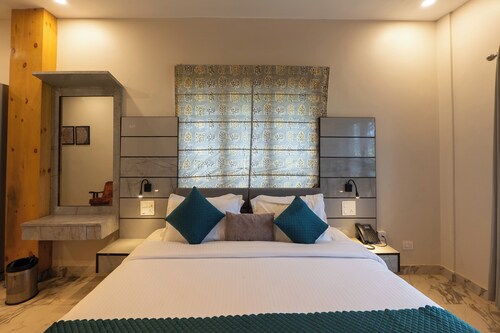 juSTa Nature's Nest Resort 