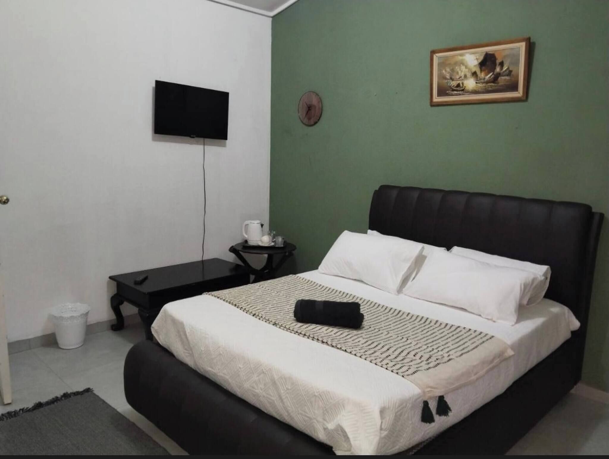 1 bedroom, iron/ironing board, Internet, bed sheets